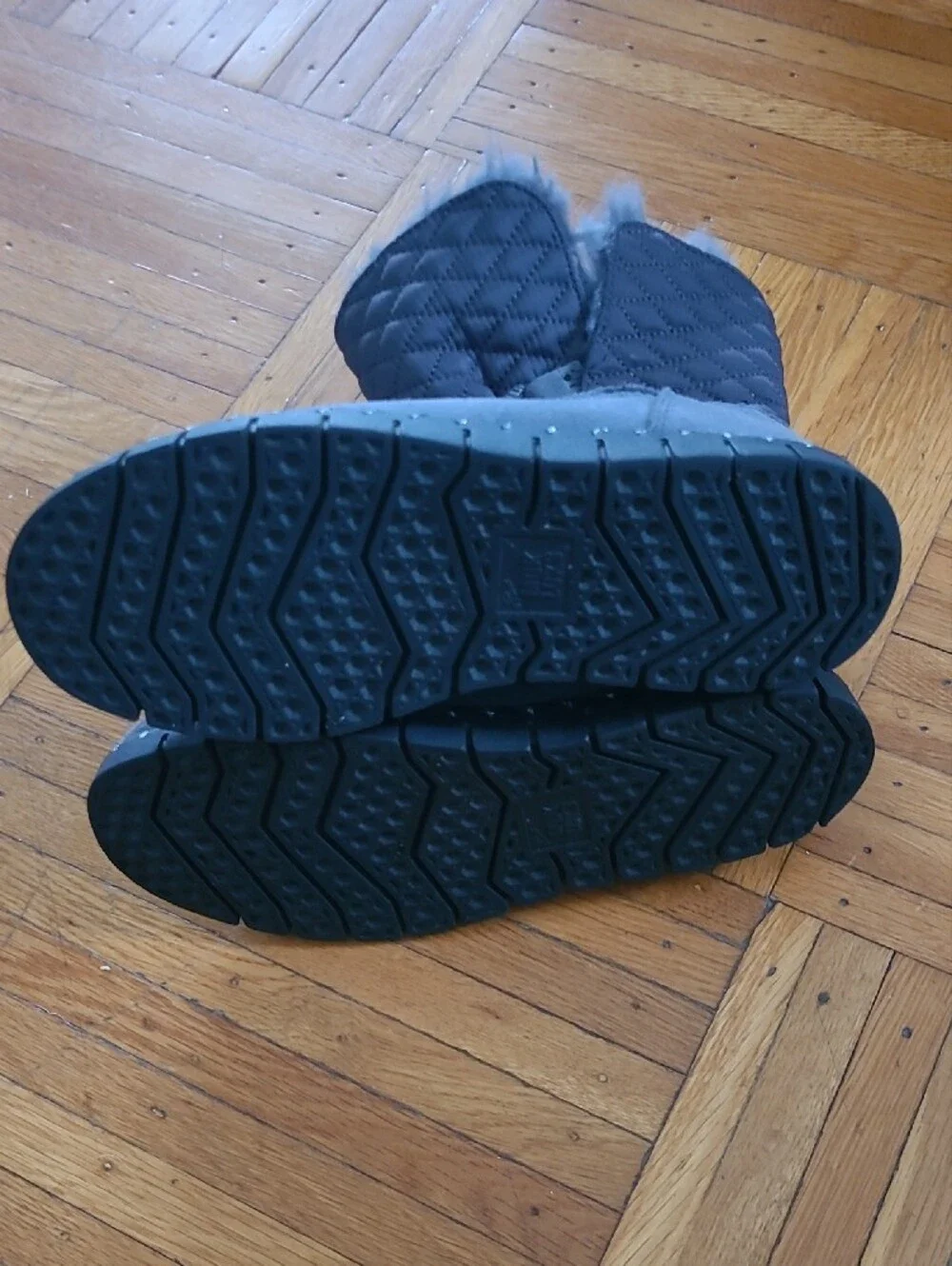 Muk Luks Women's Gray Faux-Fur Winter Boots